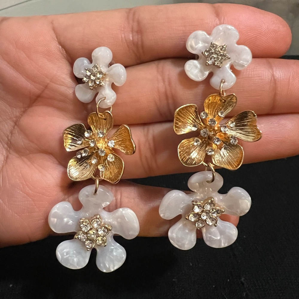 Elegant Gold and White Floral Earrings